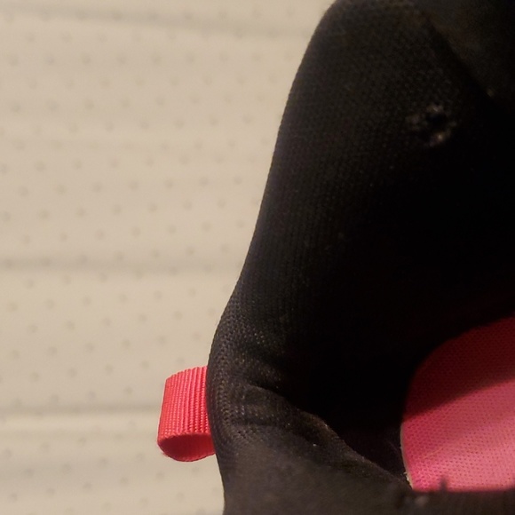 Nike Athletic Youth Shoes - Picture 14 of 15